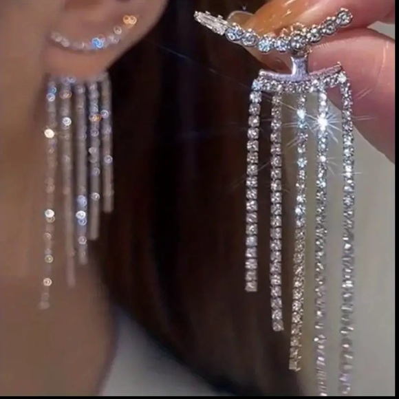 Cascading Cubic Zirconia Dangle Earrings - Picture 4 of 6
